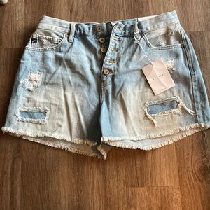High waisted KanCan Distressed Shorts NWT.